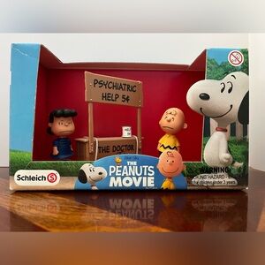 HTF Peanuts Psychiatrist Lucy Charlie Brown Set NEW